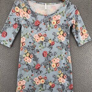 PinkBlush Top Women Small Maternity Blue Floral Fitted Half Sleeve Stretch NWT